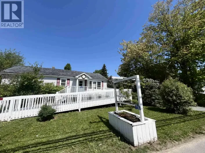 736 Highway 2, Elmsdale