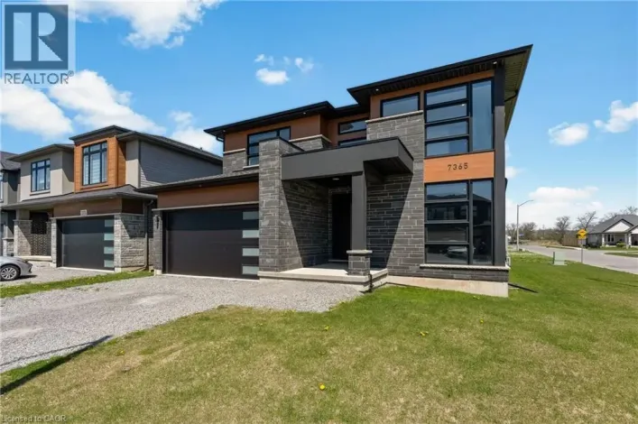 7365 JONATHAN Drive, Niagara Falls