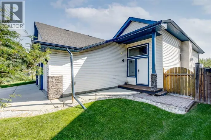 738 Carriage Lane Drive, Carstairs
