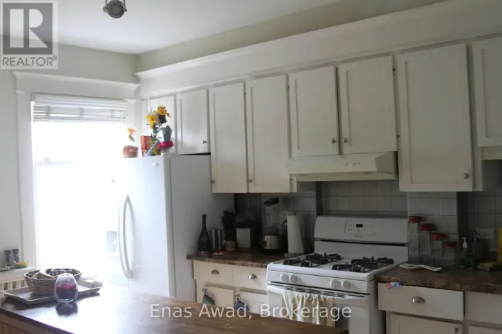 738 MANNING AVENUE, Toronto