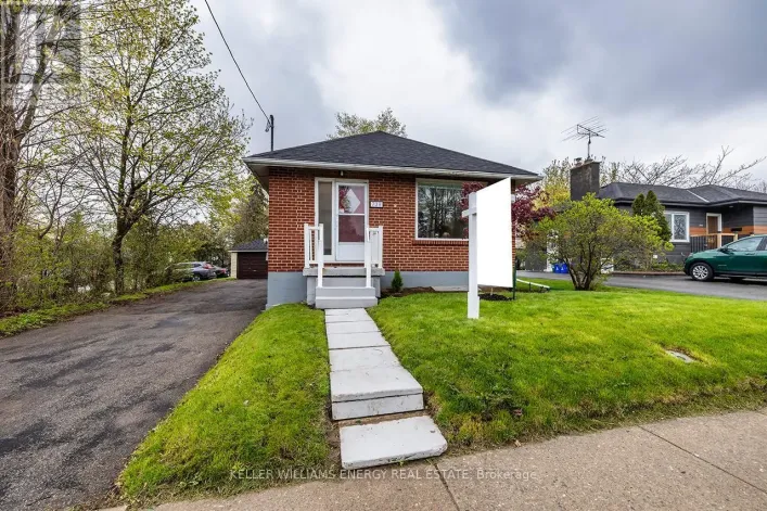 739 KING STREET W, Oshawa