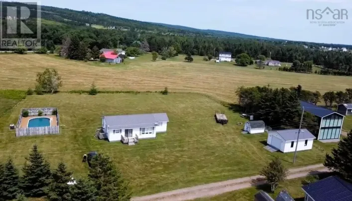 74 Brickhills Lane, Economy
