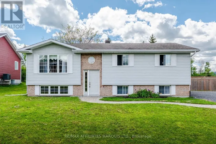 74 COLUMBIA AVENUE, South Stormont