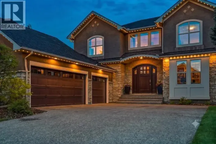 74 Discovery Ridge Heights SW, Calgary