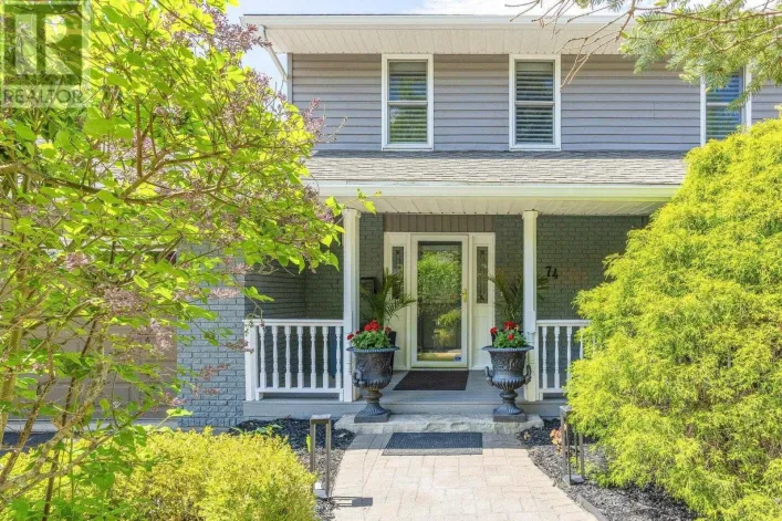 74 Golf Links Road, Bedford
