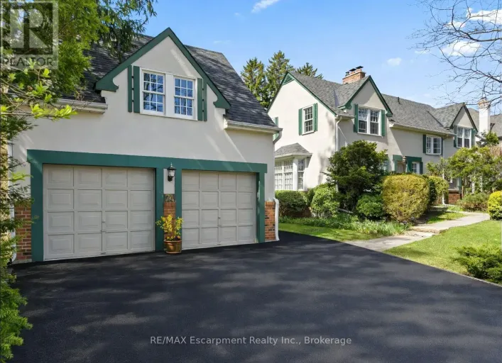 74 HOWARD AVENUE, Oakville