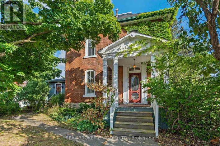 74 LAKE AVENUE W, Carleton Place