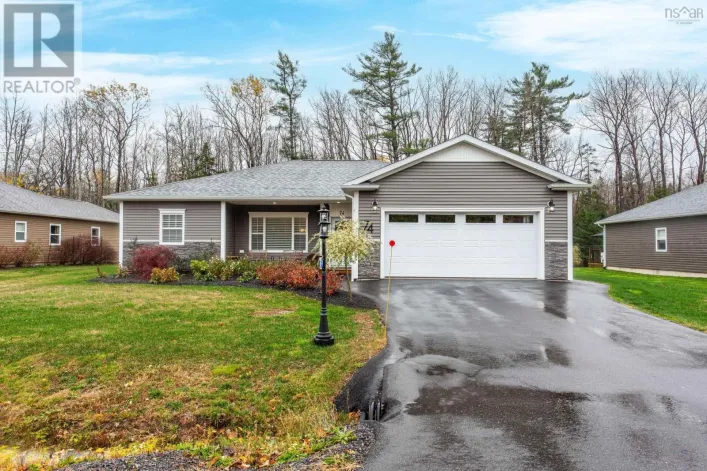 74 Lauren Drive, Centreville