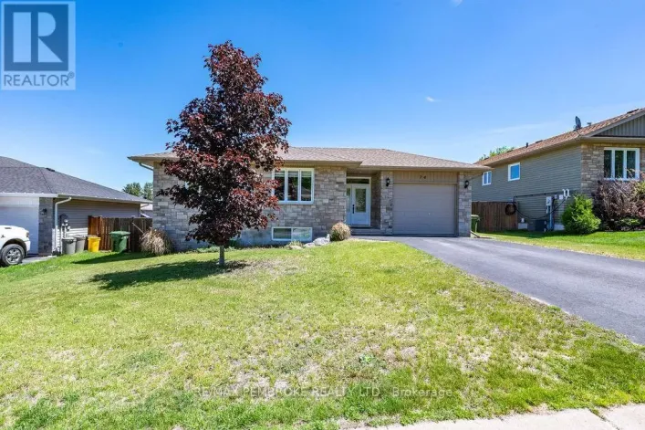 74 OAK AVENUE, Petawawa