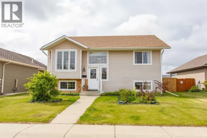 74 Pine Crescent, Blackfalds