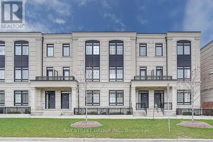 74 VILLAGE PARKWAY E, Markham
