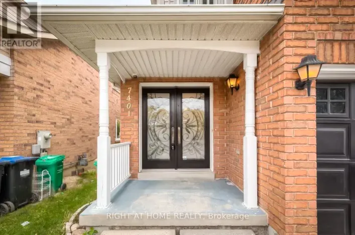 7401 VILLAGE WALK, Mississauga