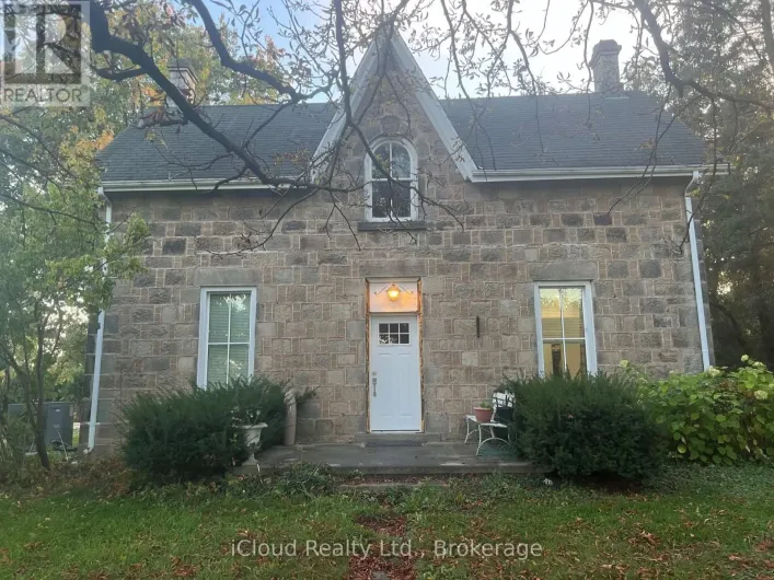 7404 TREMAINE ROAD, Milton