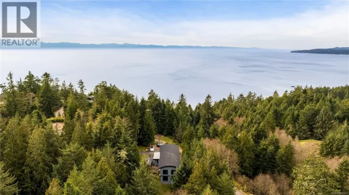 7405 Thornton Hts, Sooke