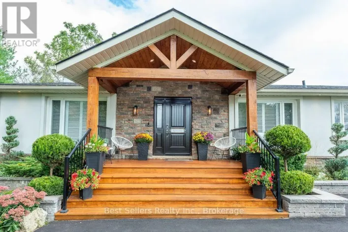 House for sale: 7407 MILBUROUGH LINE E, Milton