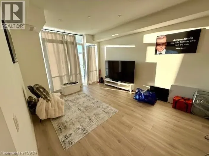 741 KING Street W Unit# 707, Kitchener