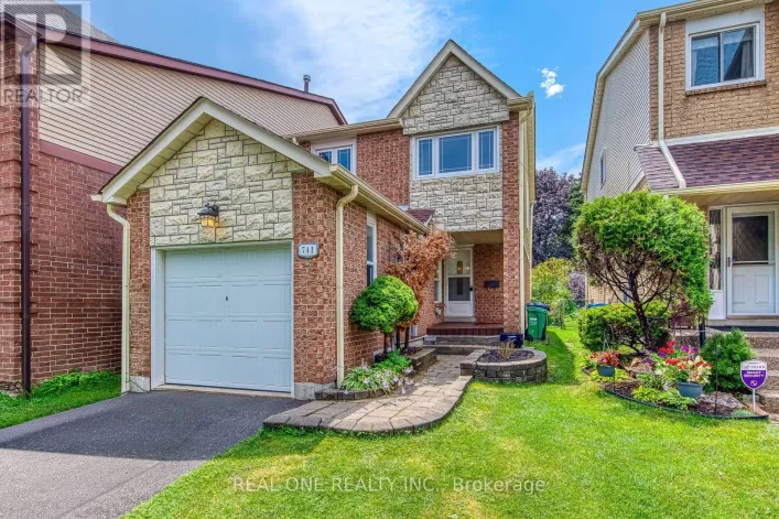 741 QUEENSBRIDGE DRIVE, Mississauga