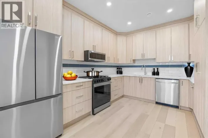 7415 39 Avenue NW, Calgary