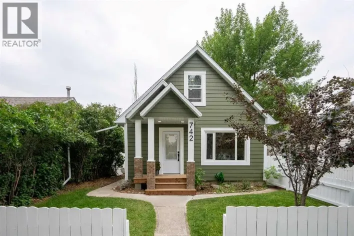 742 12C Street N, Lethbridge