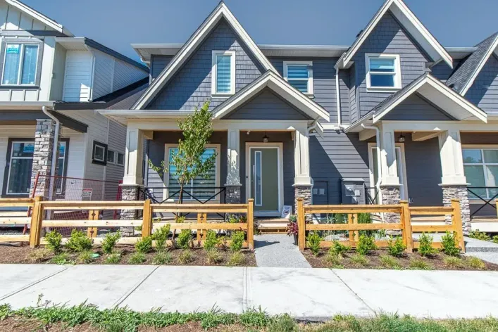 7422 196 STREET, Langley