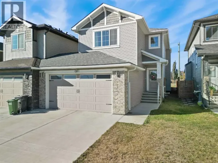 743 Edgefield Crescent, Strathmore