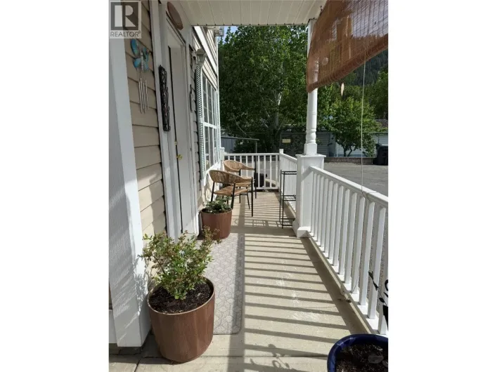 743 Okanagan Avenue Unit# 200, Chase