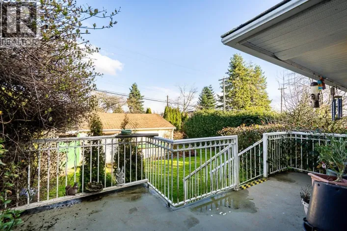 7430 BOUNDARY ROAD, Burnaby
