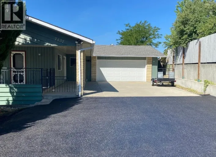 7437 VALLEY HEIGHTS Drive, Grand Forks