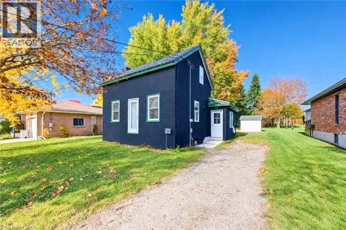 745 BINNING Street W, Listowel