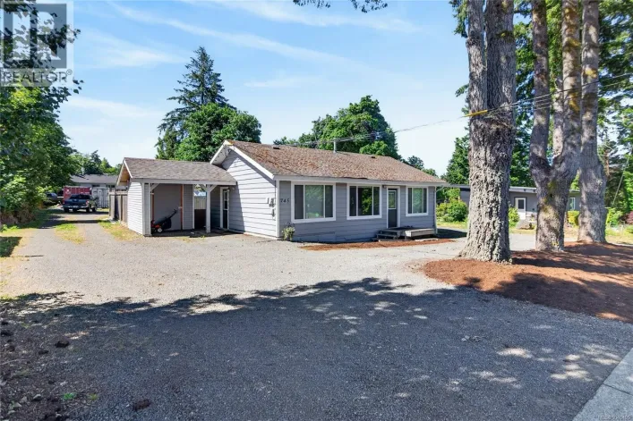 745 Evergreen Rd, Campbell River