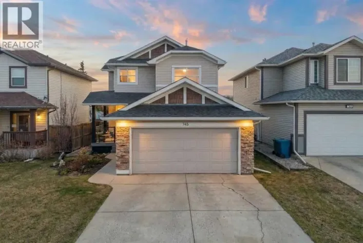 745 Fairways Green NW, Airdrie