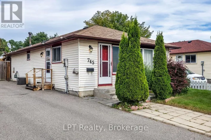 745 GRANDVIEW DRIVE, Oshawa