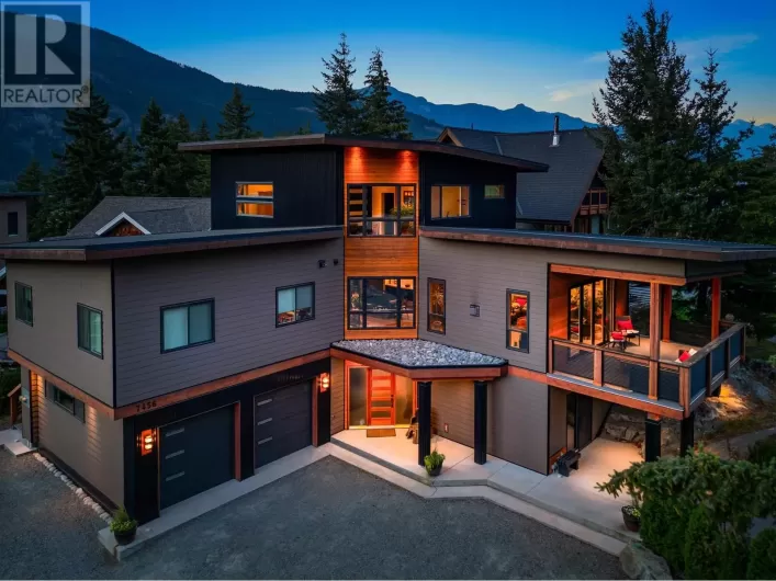 7456 DOGWOOD STREET, Pemberton