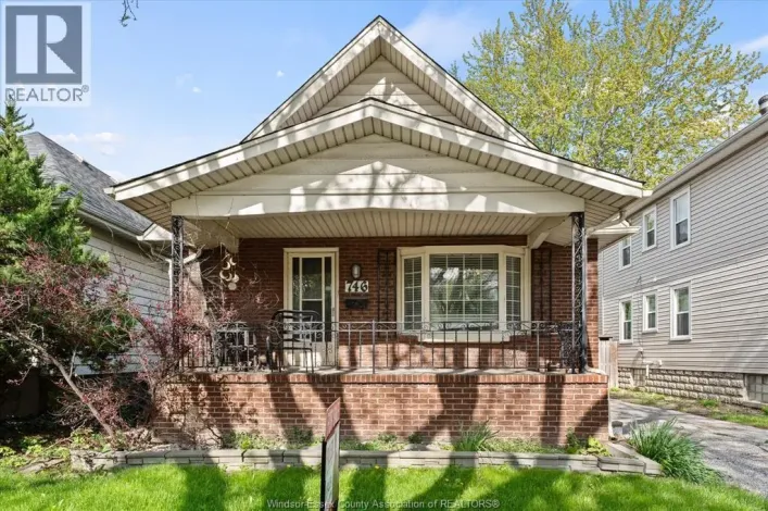 746 CAMPBELL, Windsor