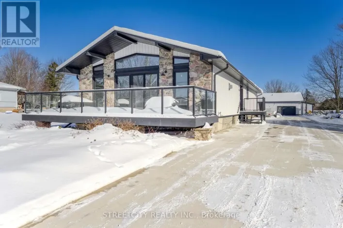 747 BROADWAY STREET, Plympton-Wyoming