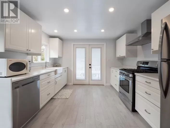 747 CASCADE CRESCENT, Gibsons