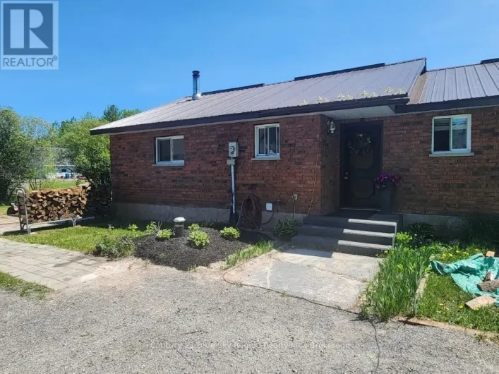 747 DERLAND ROAD, East Ferris