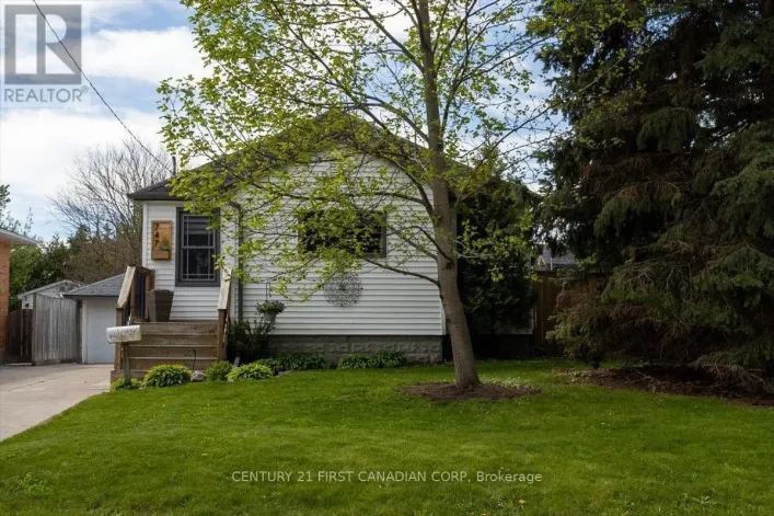 747 WHETTER AVENUE, London South