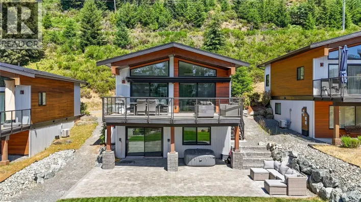 7477 Cottage Way, Lake Cowichan