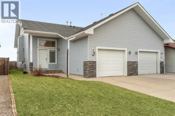 748 Carriage Lane Drive, Carstairs