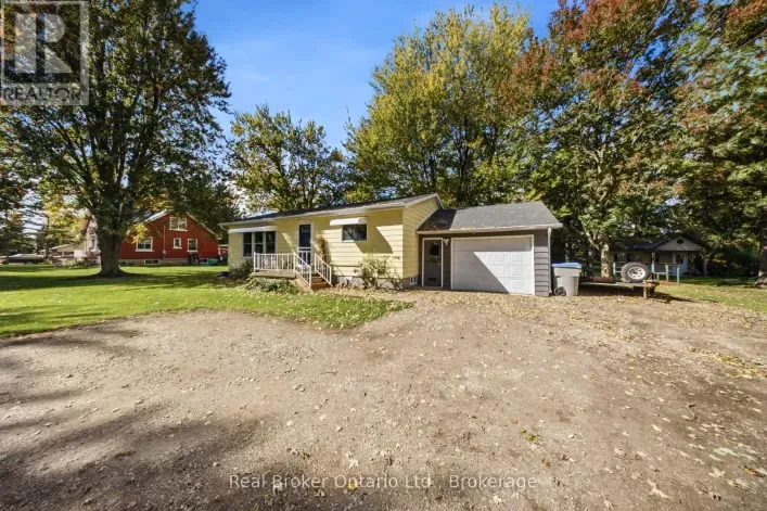 7480 RD 164, North Perth