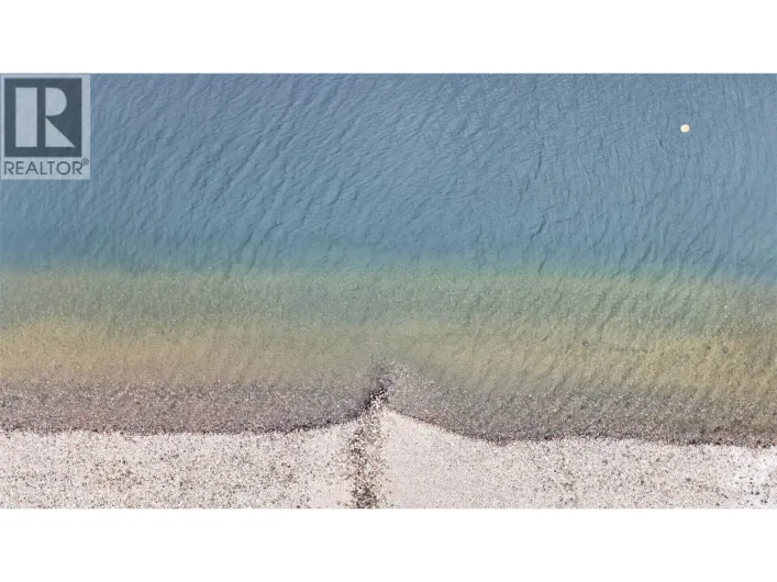 7483 Squilax-Anglemont Road, Anglemont