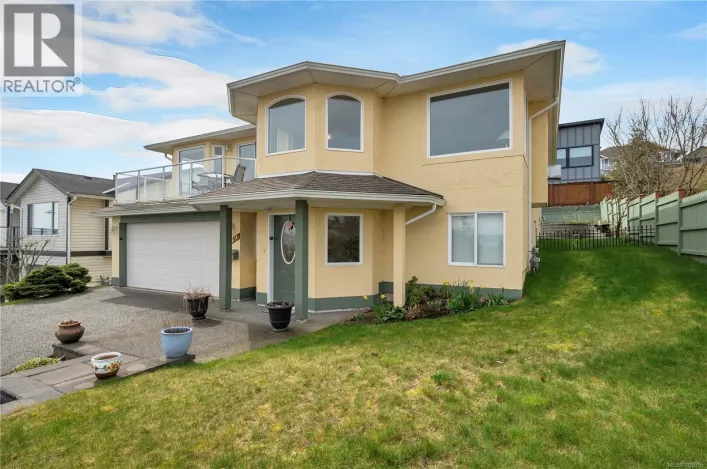 749 Bowen Dr, Campbell River