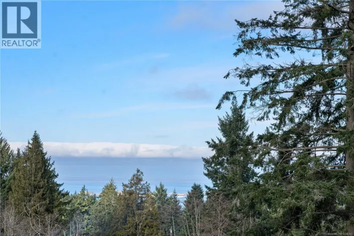 7496 Clark Cres, Lantzville