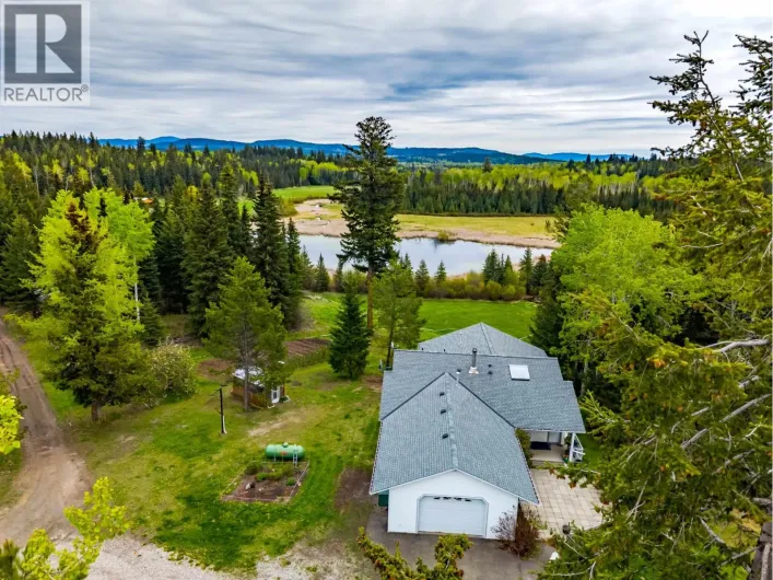 7497 LITTLE FORT 24 HIGHWAY, Bridge Lake