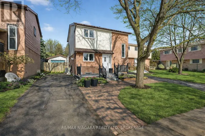 75 BERRISFIELD CRESCENT, Hamilton
