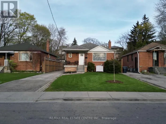 75 CYNTHIA ROAD, Toronto