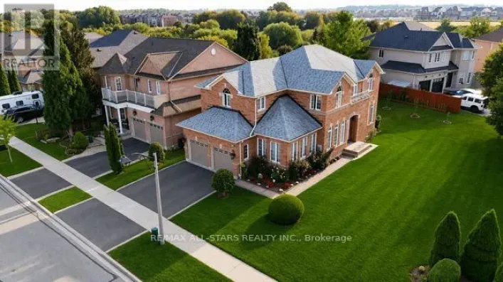 75 GLORIA CRESCENT, Whitby