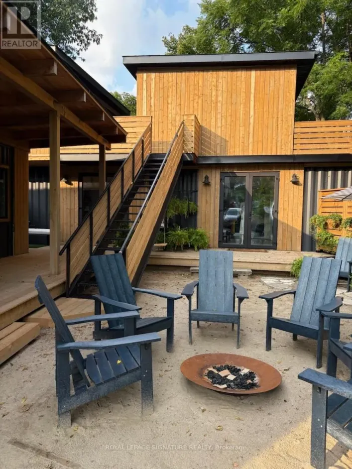 75 JOSEPH STREET, Muskoka Lakes