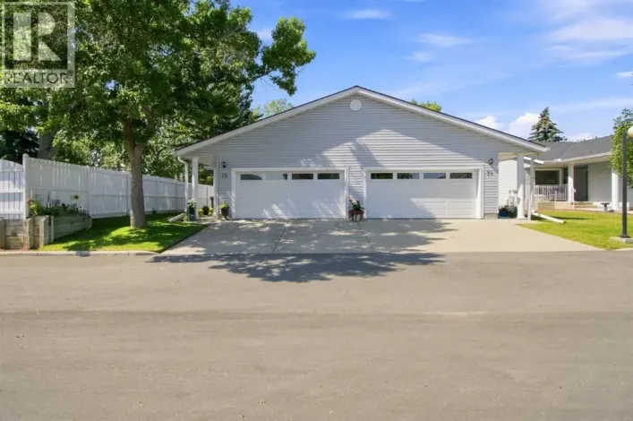 75 Lincoln Manor SW, Calgary